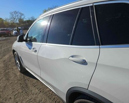 Белый БМВ Х5, объемом двигателя 3 л и пробегом 225 тыс. км за 43000 $, фото 10 на Automoto.ua