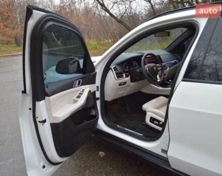 Белый БМВ Х5, объемом двигателя 3 л и пробегом 117 тыс. км за 56000 $, фото 11 на Automoto.ua