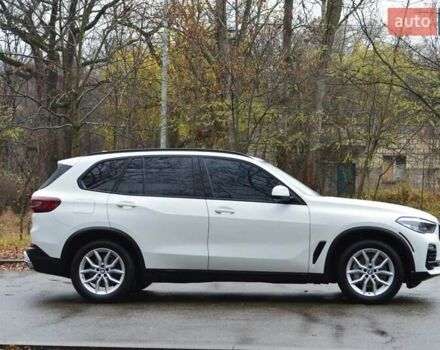 Белый БМВ Х5, объемом двигателя 3 л и пробегом 117 тыс. км за 56000 $, фото 3 на Automoto.ua