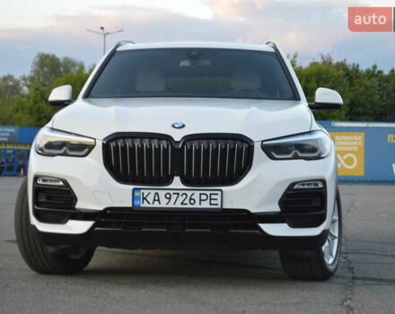 Белый БМВ Х5, объемом двигателя 3 л и пробегом 117 тыс. км за 61999 $, фото 4 на Automoto.ua