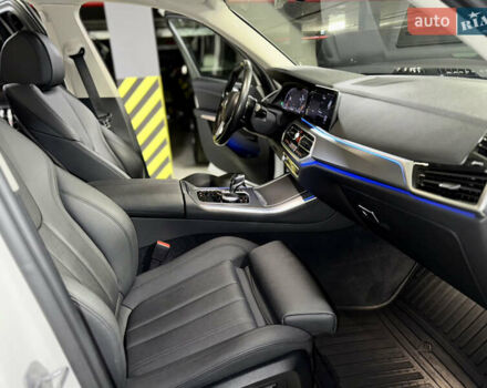 Білий БМВ Х5, об'ємом двигуна 2 л та пробігом 68 тис. км за 54500 $, фото 35 на Automoto.ua