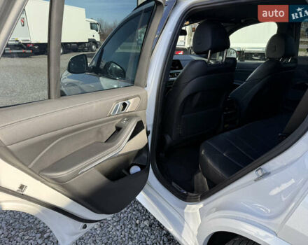 Білий БМВ Х5, об'ємом двигуна 3 л та пробігом 118 тис. км за 67777 $, фото 27 на Automoto.ua