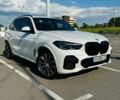 Белый БМВ Х5, объемом двигателя 3 л и пробегом 84 тыс. км за 74900 $, фото 1 на Automoto.ua