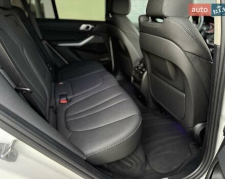 БМВ Х5 2021 в Стрые на Automoto.ua Белый БМВ Х5, объемом двигателя 2 л и пробегом 89 тыс. км за 53900 $, фото 76 на Automoto.ua
