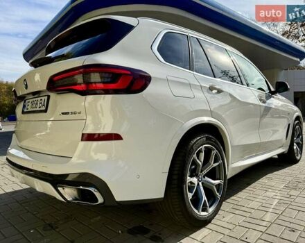 БМВ Х5 2021 у Дніпро (Дніпропетровську) на Automoto.ua Білий БМВ Х5, об'ємом двигуна 2.99 л та пробігом 95 тис. км за 64500 $, фото 12 на Automoto.ua