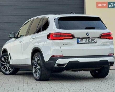 БМВ Х5 2021 в Стрые на Automoto.ua Белый БМВ Х5, объемом двигателя 2 л и пробегом 89 тыс. км за 53900 $, фото 35 на Automoto.ua