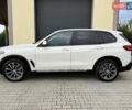 Білий БМВ Х5, об'ємом двигуна 2 л та пробігом 74 тис. км за 54200 $, фото 47 на Automoto.ua