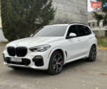 Белый БМВ Х5, объемом двигателя 3 л и пробегом 52 тыс. км за 55555 $, фото 1 на Automoto.ua
