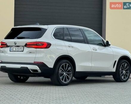 БМВ Х5 2021 в Стрые на Automoto.ua Белый БМВ Х5, объемом двигателя 2 л и пробегом 89 тыс. км за 53900 $, фото 49 на Automoto.ua
