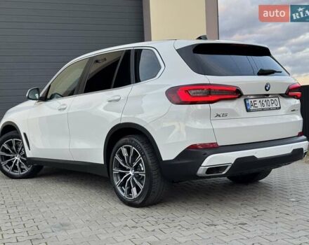БМВ Х5 2021 в Стрые на Automoto.ua Белый БМВ Х5, объемом двигателя 2 л и пробегом 89 тыс. км за 53900 $, фото 39 на Automoto.ua