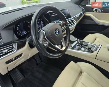 Белый БМВ Х5, объемом двигателя 3 л и пробегом 59 тыс. км за 60500 $, фото 20 на Automoto.ua