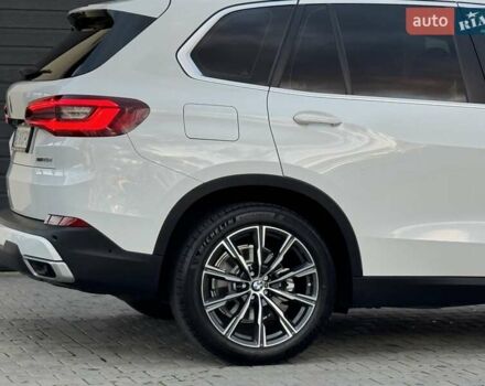 БМВ Х5 2021 в Стрые на Automoto.ua Белый БМВ Х5, объемом двигателя 2 л и пробегом 89 тыс. км за 53900 $, фото 12 на Automoto.ua