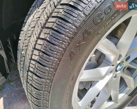 Белый БМВ Х5, объемом двигателя 2 л и пробегом 68 тыс. км за 53800 $, фото 4 на Automoto.ua