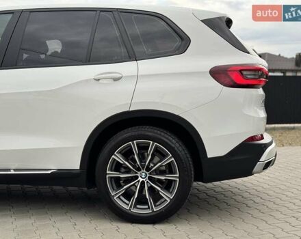 Білий БМВ Х5, об'ємом двигуна 2 л та пробігом 74 тис. км за 54200 $, фото 29 на Automoto.ua