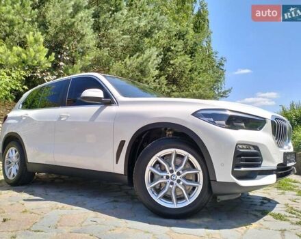 Белый БМВ Х5, объемом двигателя 2 л и пробегом 68 тыс. км за 53800 $, фото 31 на Automoto.ua