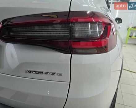 Белый БМВ Х5, объемом двигателя 3 л и пробегом 59 тыс. км за 60500 $, фото 17 на Automoto.ua