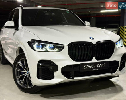 Белый БМВ Х5, объемом двигателя 3 л и пробегом 115 тыс. км за 67000 $, фото 1 на Automoto.ua