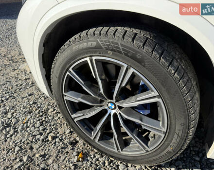 Білий БМВ Х5, об'ємом двигуна 3 л та пробігом 118 тис. км за 67777 $, фото 18 на Automoto.ua