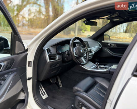 БМВ Х5 2021 в Тернополе на Automoto.ua Белый БМВ Х5, объемом двигателя 3 л и пробегом 98 тыс. км за 64900 $, фото 23 на Automoto.ua