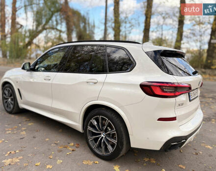 БМВ Х5 2021 в Тернополе на Automoto.ua Белый БМВ Х5, объемом двигателя 3 л и пробегом 98 тыс. км за 64900 $, фото 5 на Automoto.ua
