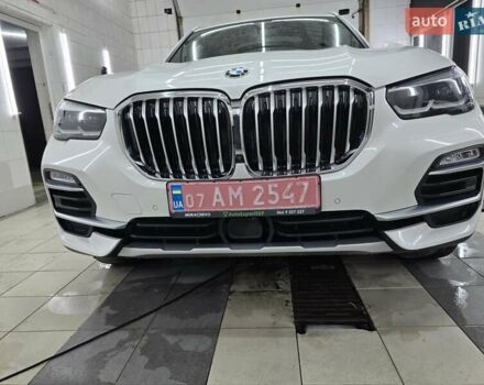 Белый БМВ Х5, объемом двигателя 3 л и пробегом 59 тыс. км за 60500 $, фото 9 на Automoto.ua