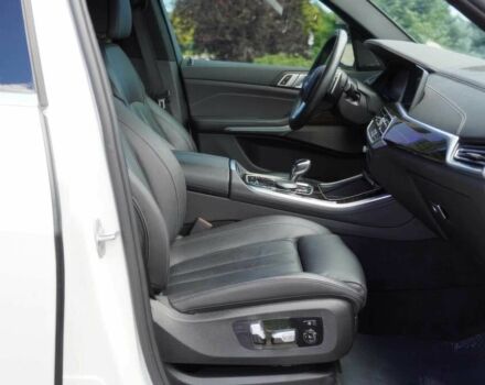 Белый БМВ Х5, объемом двигателя 3 л и пробегом 24 тыс. км за 52300 $, фото 6 на Automoto.ua