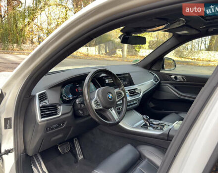 БМВ Х5 2021 в Тернополе на Automoto.ua Белый БМВ Х5, объемом двигателя 3 л и пробегом 98 тыс. км за 64900 $, фото 26 на Automoto.ua