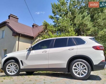 Белый БМВ Х5, объемом двигателя 2 л и пробегом 68 тыс. км за 53800 $, фото 32 на Automoto.ua