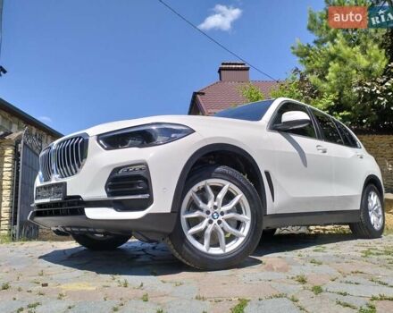 Белый БМВ Х5, объемом двигателя 2 л и пробегом 68 тыс. км за 54800 $, фото 28 на Automoto.ua