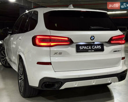 Белый БМВ Х5, объемом двигателя 3 л и пробегом 115 тыс. км за 67000 $, фото 12 на Automoto.ua