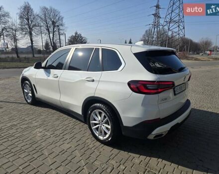 Белый БМВ Х5, объемом двигателя 2 л и пробегом 66 тыс. км за 53000 $, фото 6 на Automoto.ua