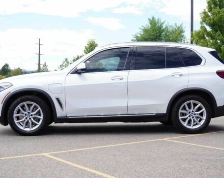 Белый БМВ Х5, объемом двигателя 3 л и пробегом 24 тыс. км за 52300 $, фото 2 на Automoto.ua