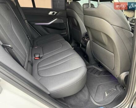 Білий БМВ Х5, об'ємом двигуна 2 л та пробігом 74 тис. км за 54200 $, фото 71 на Automoto.ua