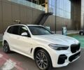 Белый БМВ Х5, объемом двигателя 2 л и пробегом 49 тыс. км за 69900 $, фото 1 на Automoto.ua