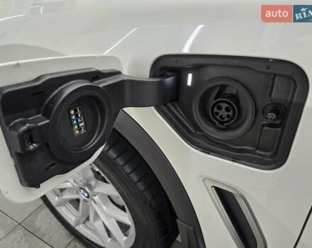 Белый БМВ Х5, объемом двигателя 3 л и пробегом 59 тыс. км за 60500 $, фото 11 на Automoto.ua