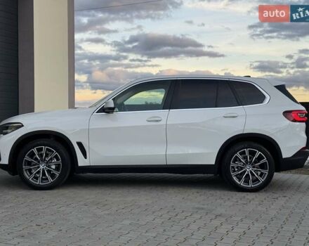 БМВ Х5 2021 в Стрые на Automoto.ua Белый БМВ Х5, объемом двигателя 2 л и пробегом 89 тыс. км за 53900 $, фото 31 на Automoto.ua