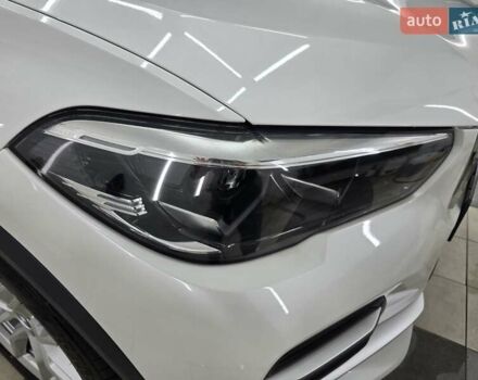 Белый БМВ Х5, объемом двигателя 3 л и пробегом 59 тыс. км за 60500 $, фото 16 на Automoto.ua