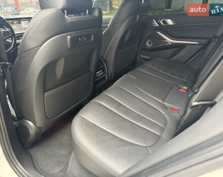 Белый БМВ Х5, объемом двигателя 3 л и пробегом 52 тыс. км за 55555 $, фото 12 на Automoto.ua