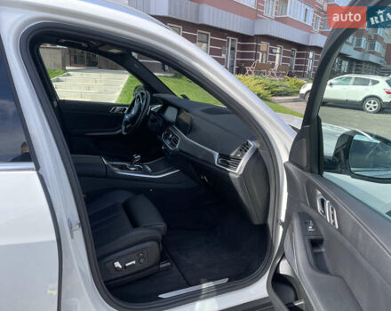Белый БМВ Х5, объемом двигателя 3 л и пробегом 5 тыс. км за 61900 $, фото 38 на Automoto.ua