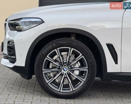 БМВ Х5 2021 в Стрые на Automoto.ua Белый БМВ Х5, объемом двигателя 2 л и пробегом 89 тыс. км за 53900 $, фото 29 на Automoto.ua