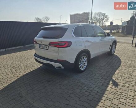 Белый БМВ Х5, объемом двигателя 2 л и пробегом 66 тыс. км за 53000 $, фото 4 на Automoto.ua