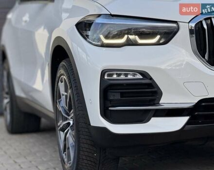 БМВ Х5 2021 в Стрые на Automoto.ua Белый БМВ Х5, объемом двигателя 2 л и пробегом 89 тыс. км за 53900 $, фото 15 на Automoto.ua
