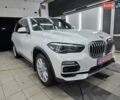 Белый БМВ Х5, объемом двигателя 3 л и пробегом 59 тыс. км за 60500 $, фото 3 на Automoto.ua
