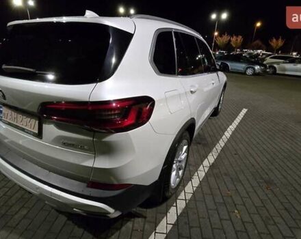 Белый БМВ Х5, объемом двигателя 3 л и пробегом 59 тыс. км за 60500 $, фото 39 на Automoto.ua