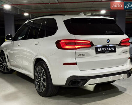 Белый БМВ Х5, объемом двигателя 3 л и пробегом 115 тыс. км за 67000 $, фото 10 на Automoto.ua