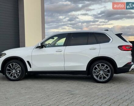 БМВ Х5 2021 в Стрые на Automoto.ua Белый БМВ Х5, объемом двигателя 2 л и пробегом 89 тыс. км за 53900 $, фото 26 на Automoto.ua