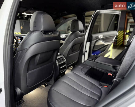 Белый БМВ Х5, объемом двигателя 3 л и пробегом 115 тыс. км за 67000 $, фото 24 на Automoto.ua