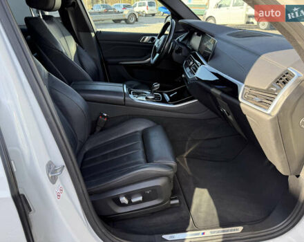 Білий БМВ Х5, об'ємом двигуна 3 л та пробігом 118 тис. км за 67777 $, фото 33 на Automoto.ua
