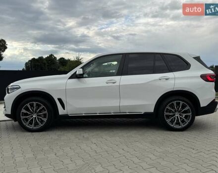 Білий БМВ Х5, об'ємом двигуна 2 л та пробігом 74 тис. км за 54200 $, фото 26 на Automoto.ua
