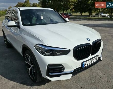 Белый БМВ Х5, объемом двигателя 2 л и пробегом 21 тыс. км за 59000 $, фото 1 на Automoto.ua